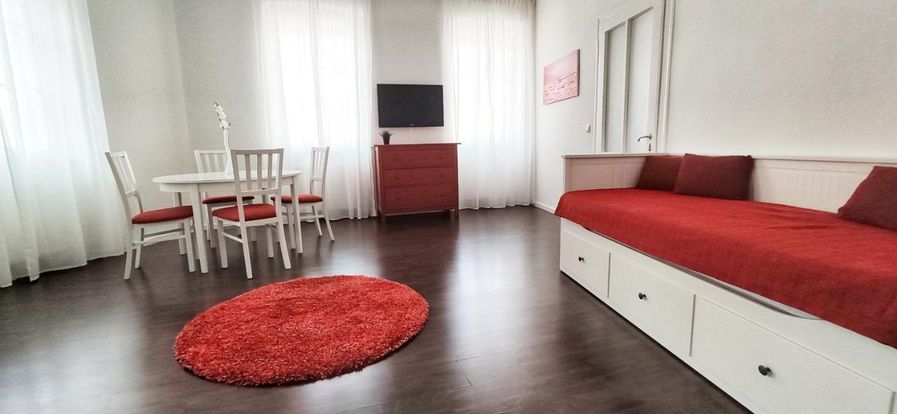 Helle Zweiraumwohnung In Wohngebiet Wina Bagian luar foto