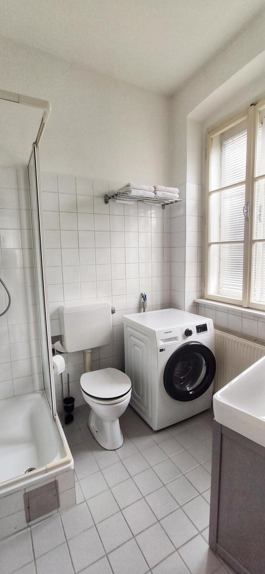 Helle Zweiraumwohnung In Wohngebiet Wina Bagian luar foto